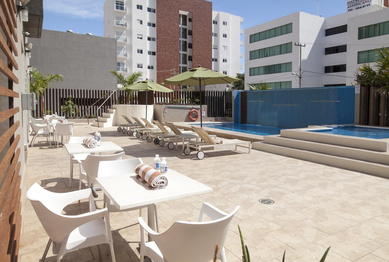 Отель Wyndham Garden Cancun Downtown Экстерьер фото